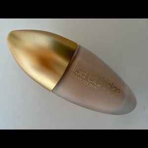 Lisa Eldridge The Foundation in light 2